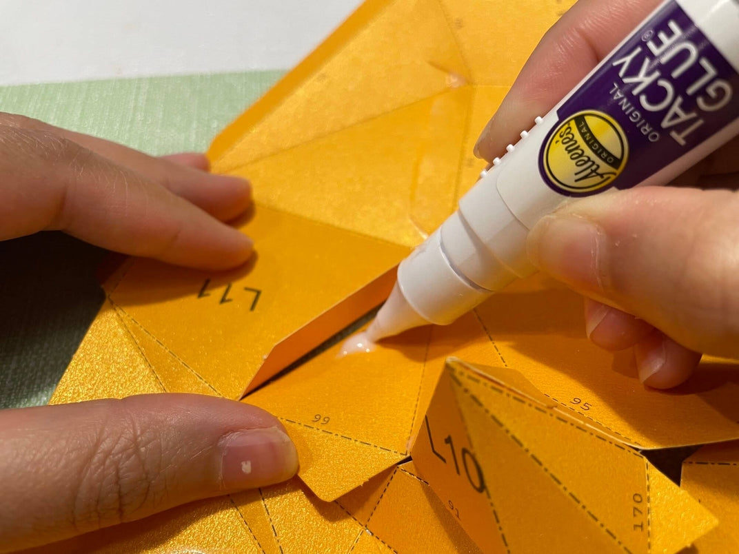 Tacky Glue Pen