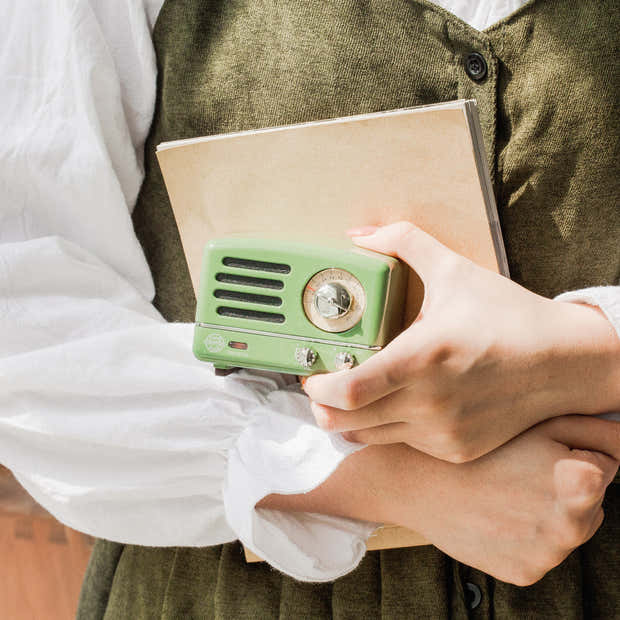 Vintage Bluetooth Speaker + Radio, Green