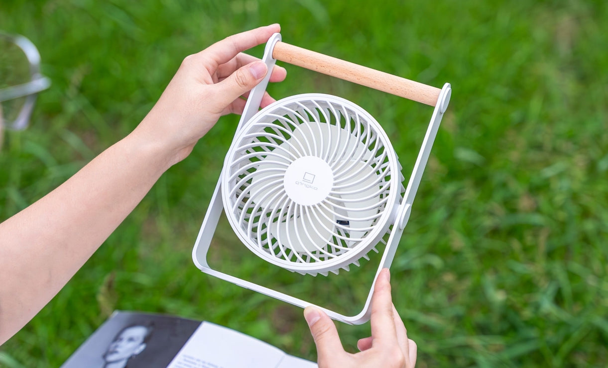 Lyra Portable Fan, White