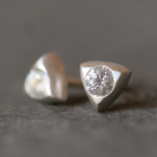 Small Triangle Solitaire Stud Earrings in Silver w/ White Sapphire