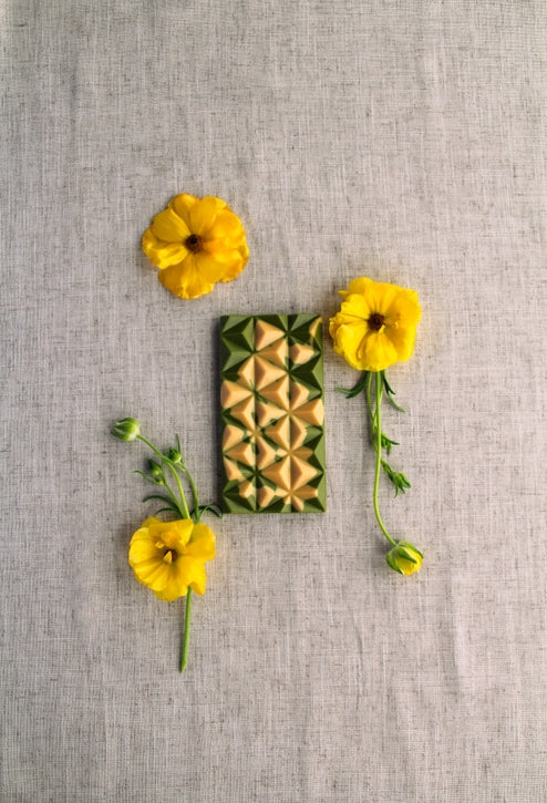 Matcha + Passionfruit Chocolate Bar