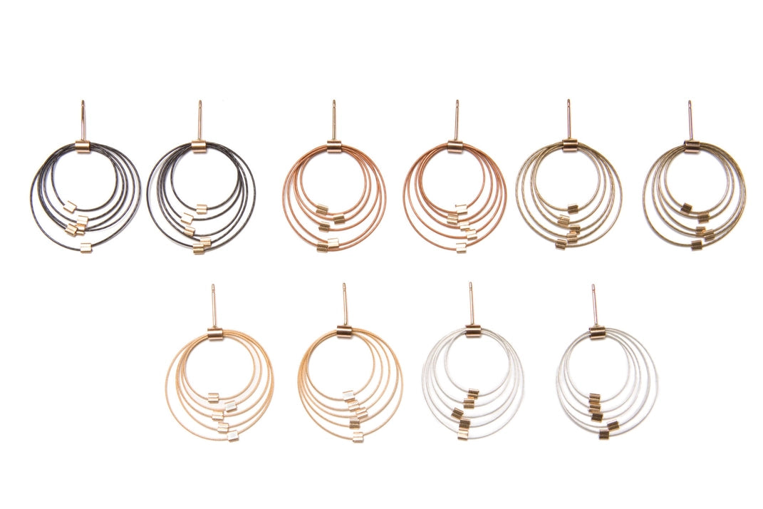 Grad Circle Hooks, Steel + Gold