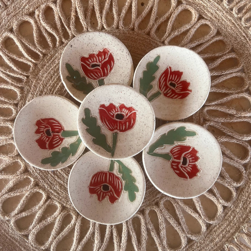 Red Poppy Sgraffito Tea Rest 3" Dish