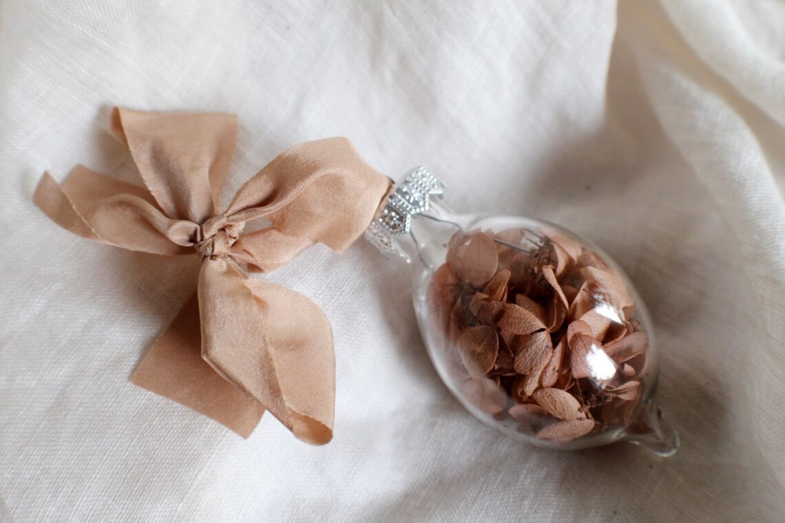 Hot Cocoa Ornament, Bobble